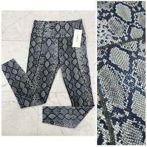 Varley Kensington Dune Python Snake Print Mid-Rise 7/8” Leggings Size Small